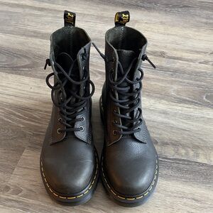 Dr. Marten Forest Green Pascal 1460s